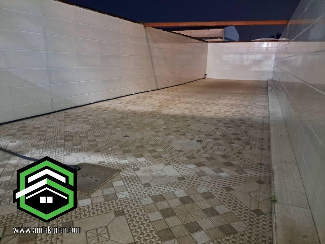 مغازه نوساز لاهیجان 350 متری_ کد 104